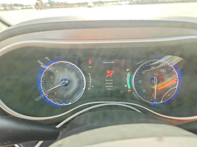 2022 Chrysler Pacifica Touring l
