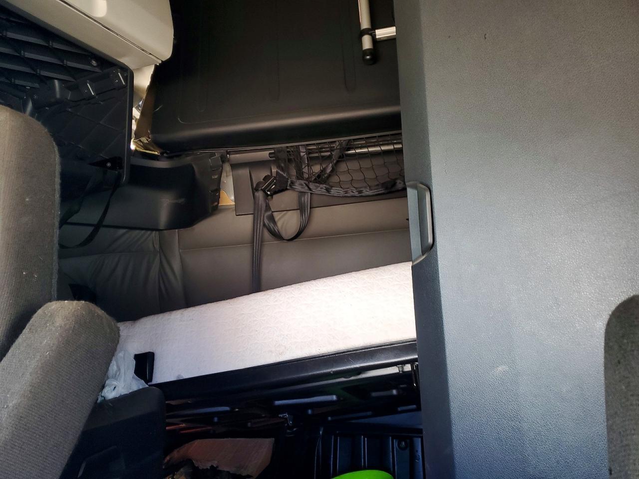 2022 Freightliner Cascadia 126
