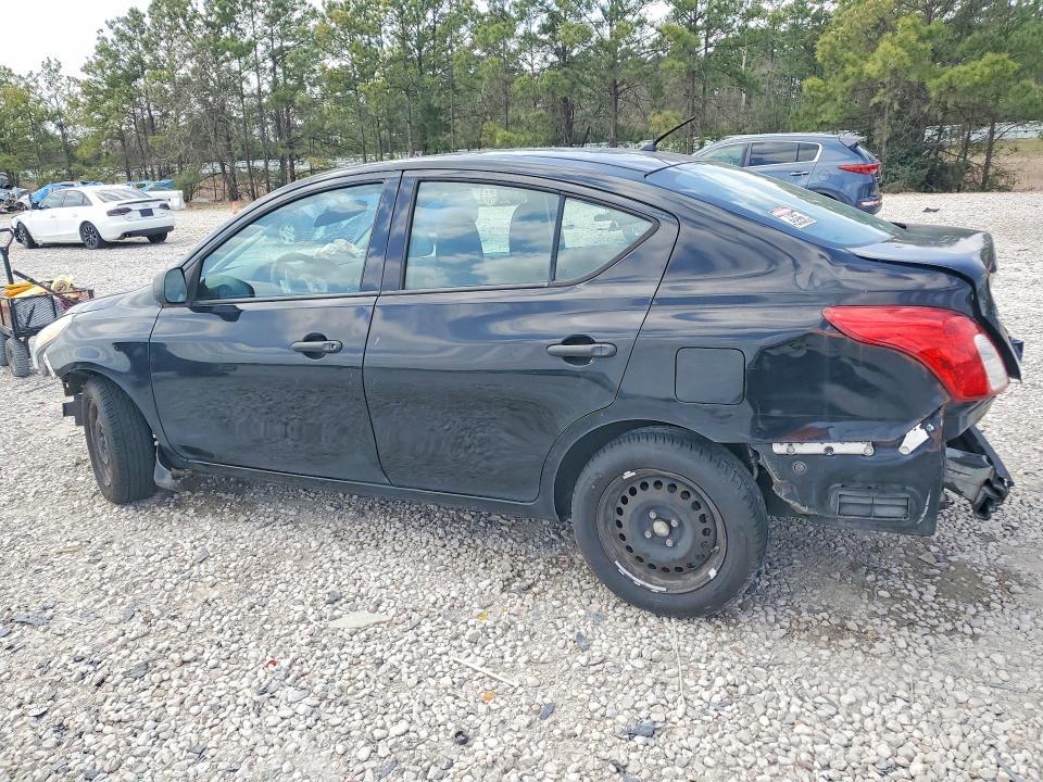 2015 Nissan Versa 1.6 s