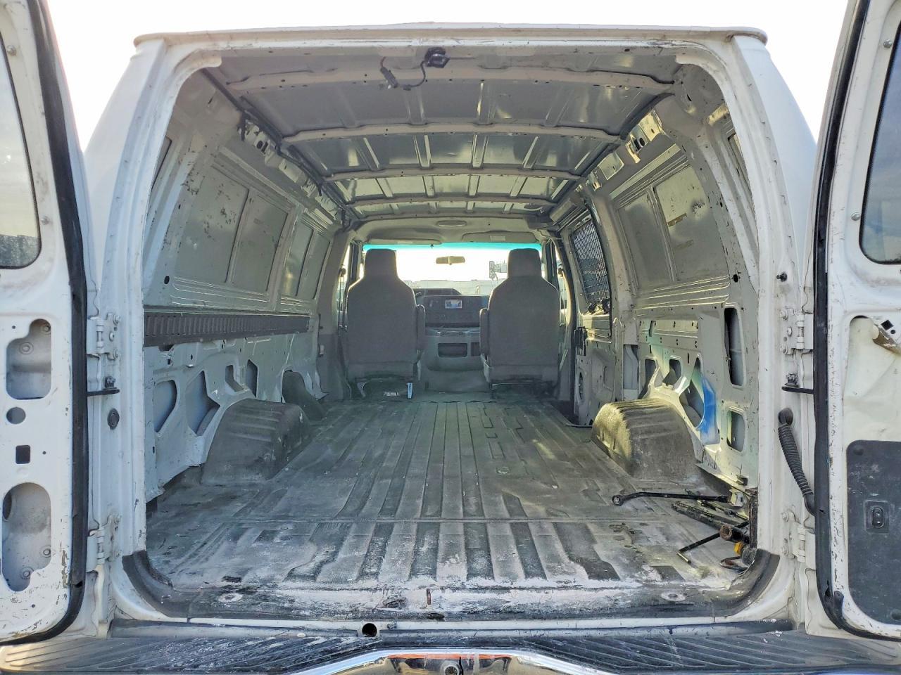 2011 Ford Econoline E350 Super Duty Van