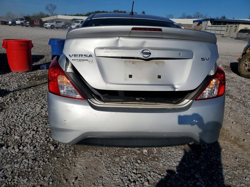 2018 Niss Versa