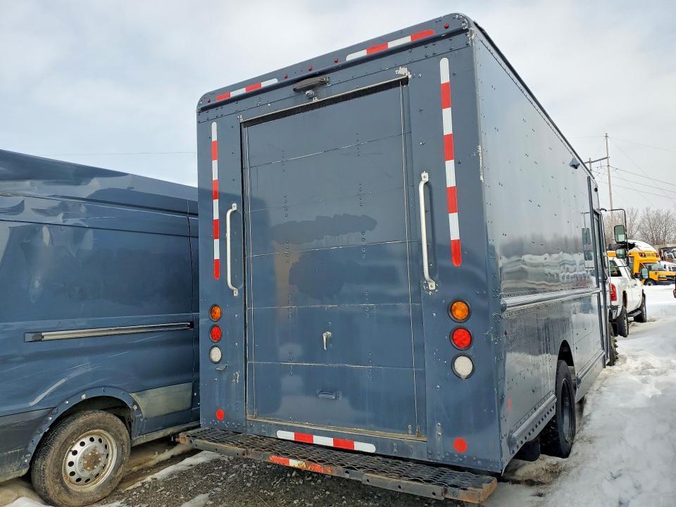 2021 Freightliner Chassis m Line Walk-in van