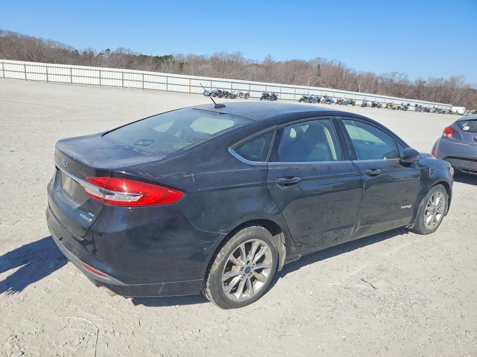 2017 Ford Fusion se Hybrid
