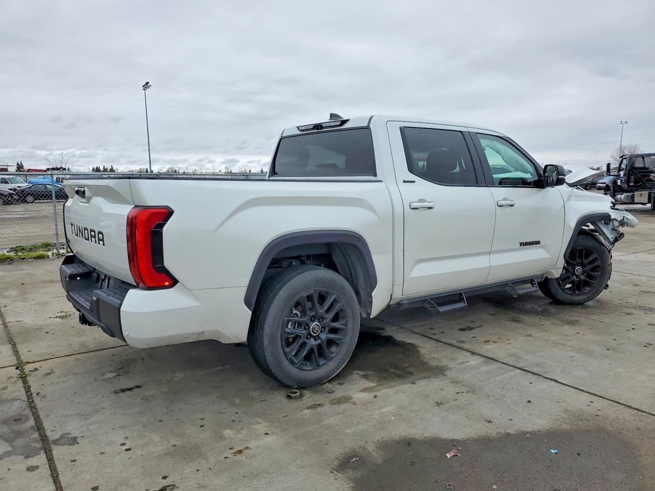 2024 Toyota Tundra Limited HV