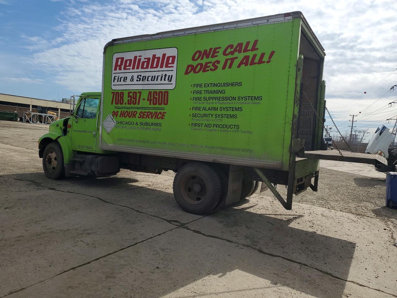 1999 International 4700 BOX Truck