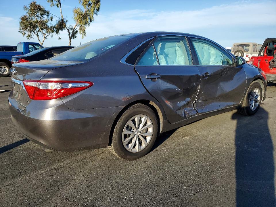2017 Toyota Camry le