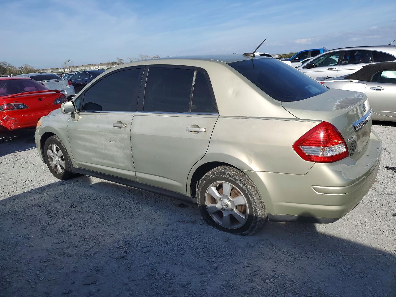 2008 Nissan Versa s