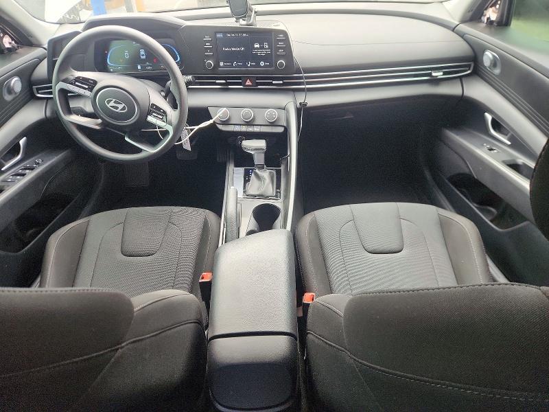 2024 Hyundai Elantra se