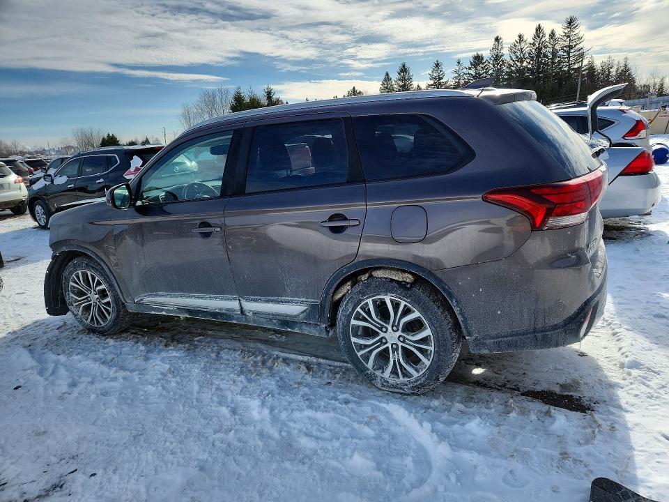 2018 Mitsubishi Outlander es