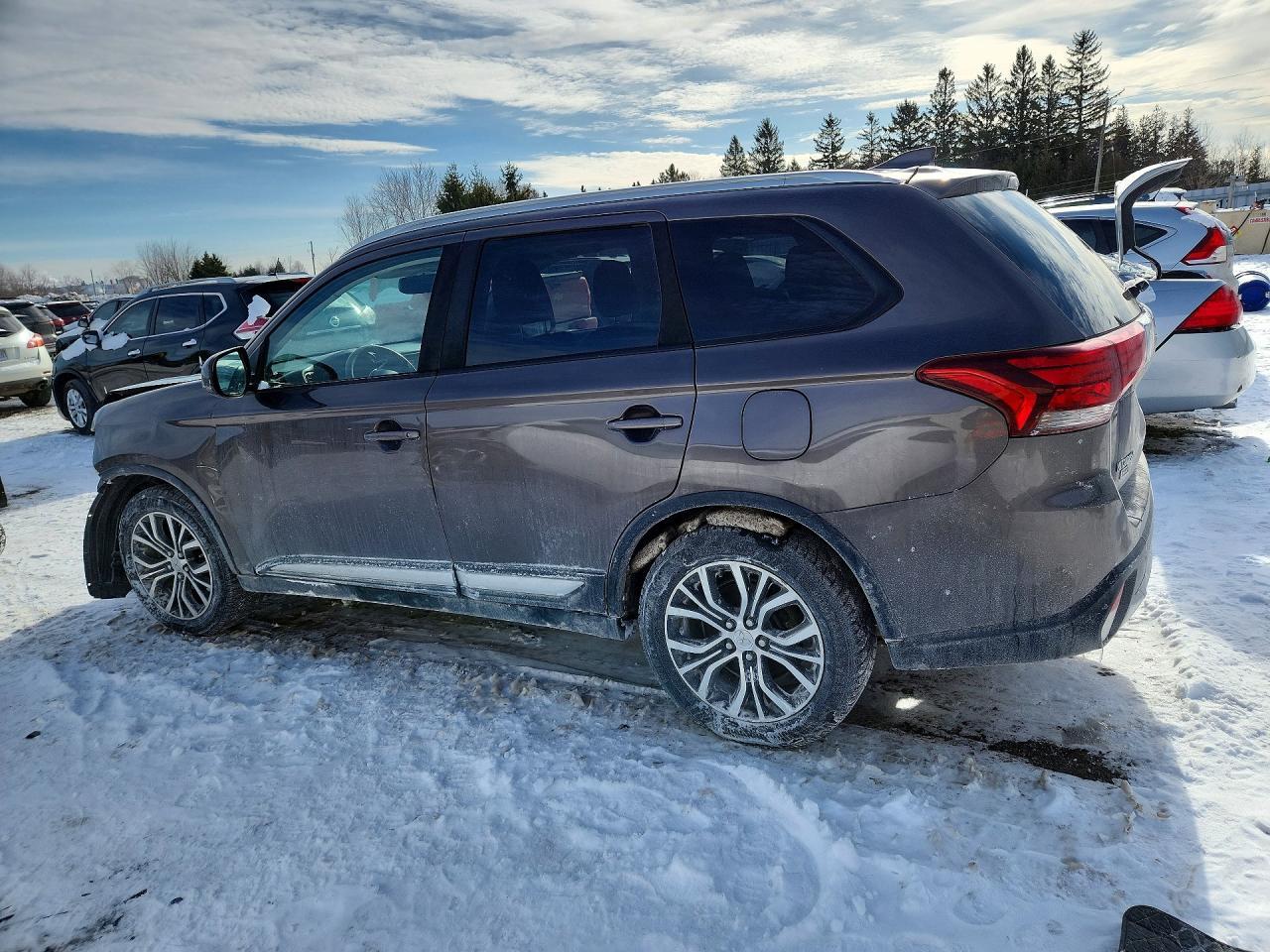 2018 Mitsubishi Outlander es