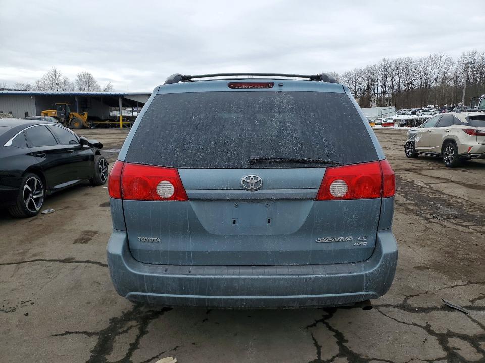 2006 Toyota Sienna le