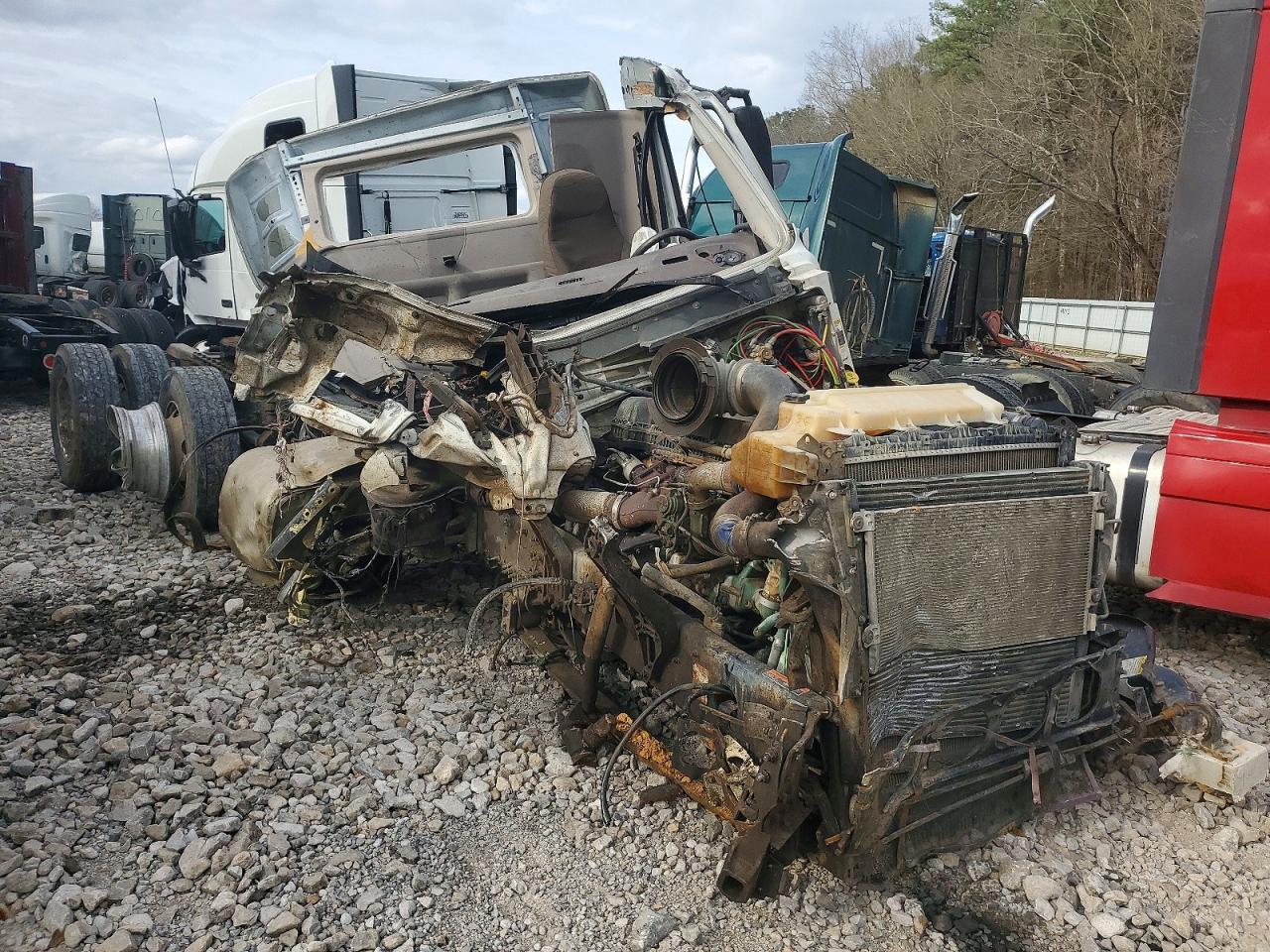 2015 Volv O VNL Semi Truck