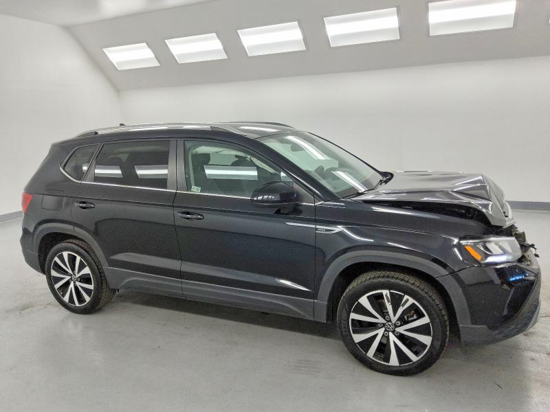 2024 Volkswagen Taos se