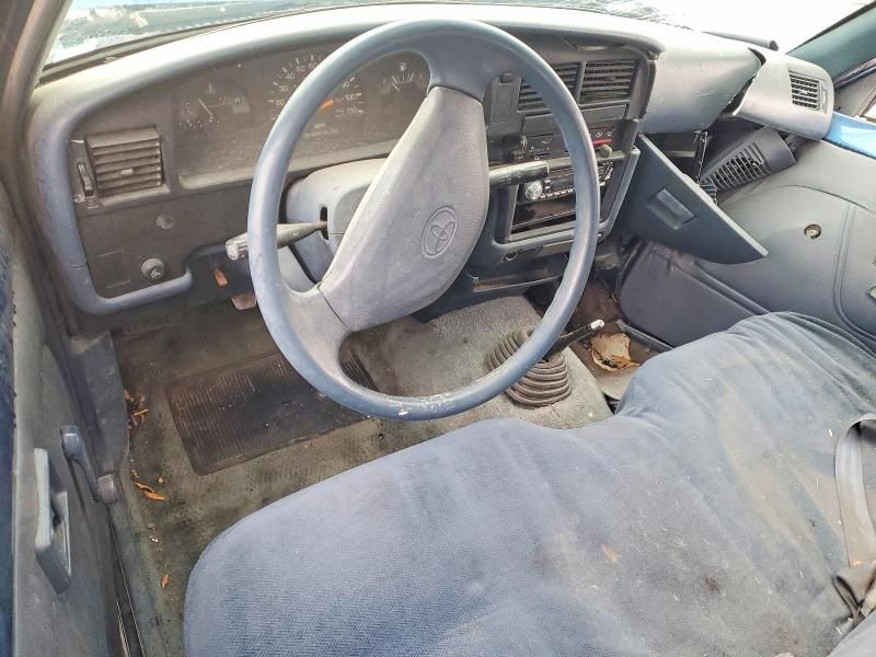1994 Toyota Pickup 1/2 ton Short Wheelbase stb