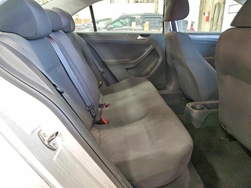 2012 Volkswagen Jetta Base