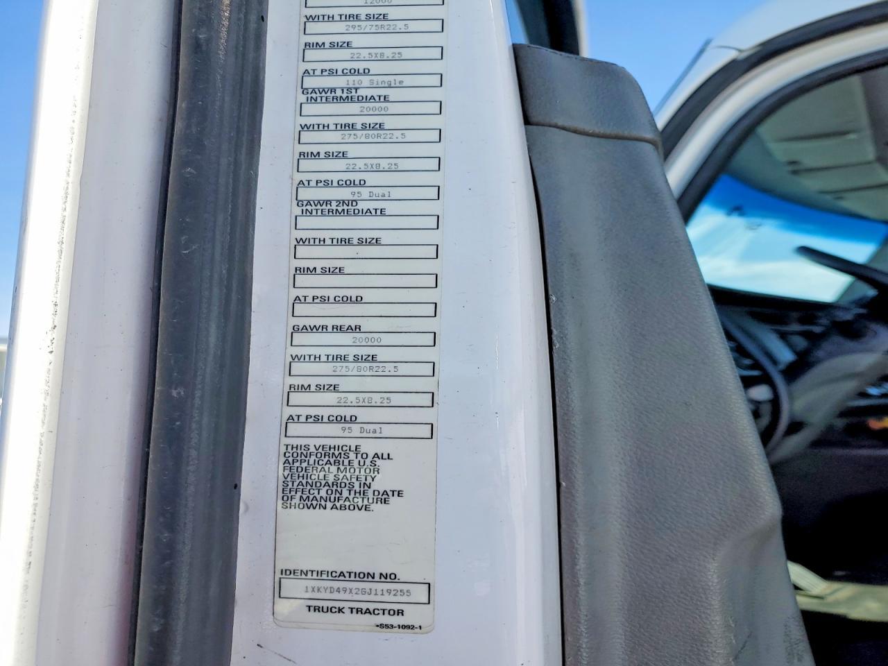 2016 Kenworth T680 Semi Truck