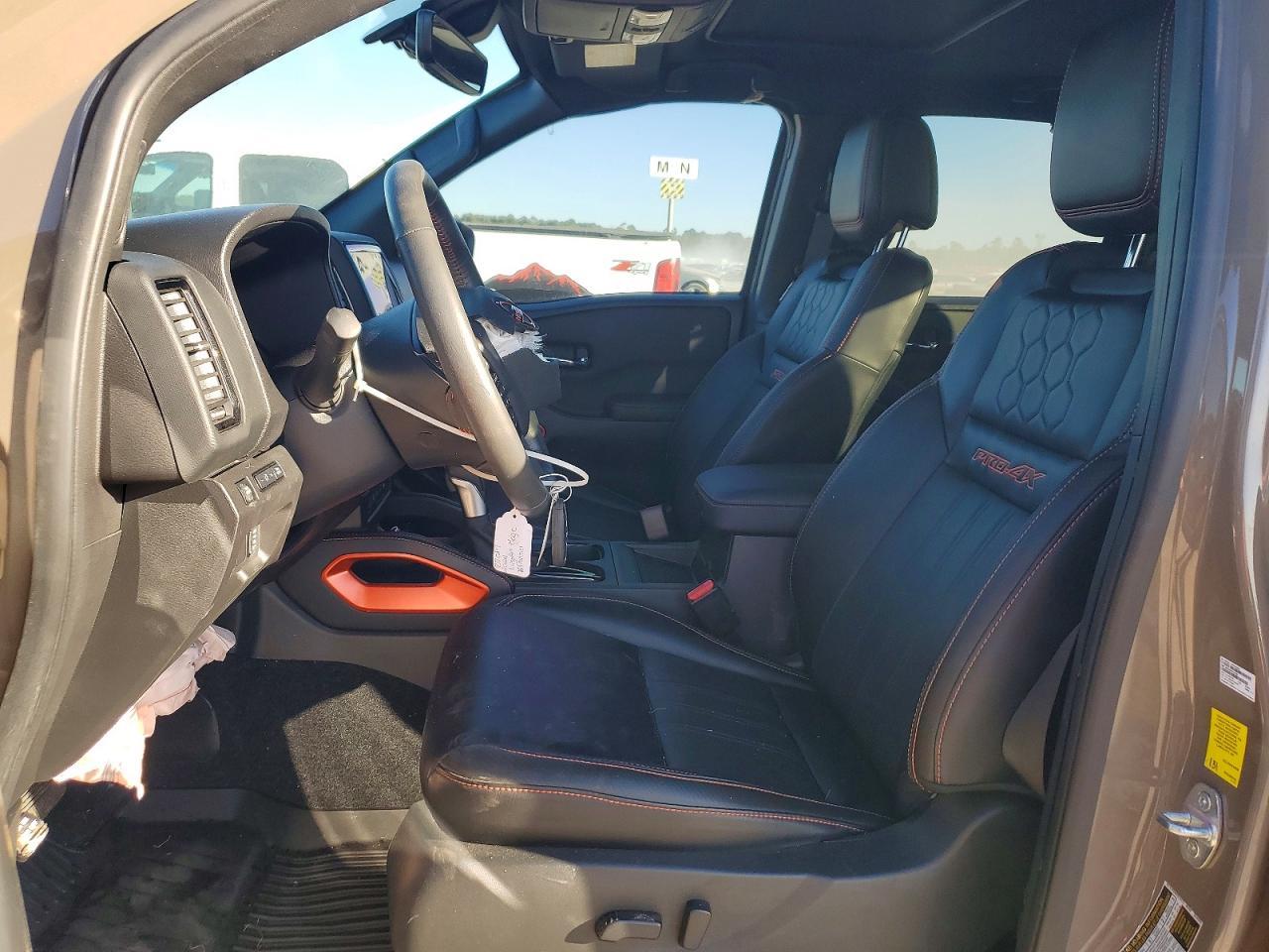 2024 Nissan Frontier s