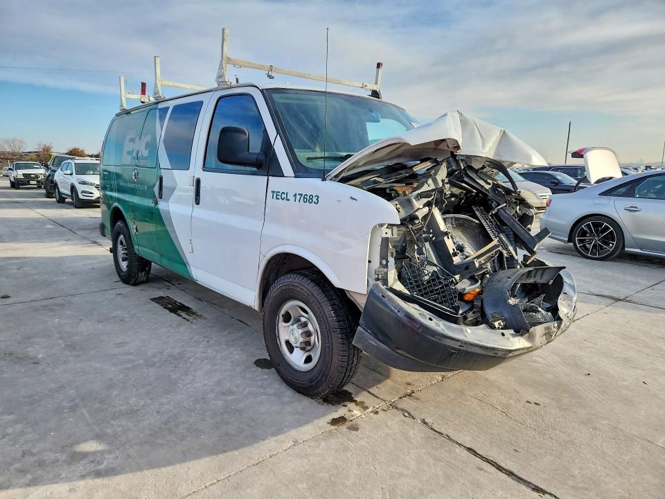 2022 Chevrolet Express 2500 Utility / Service van