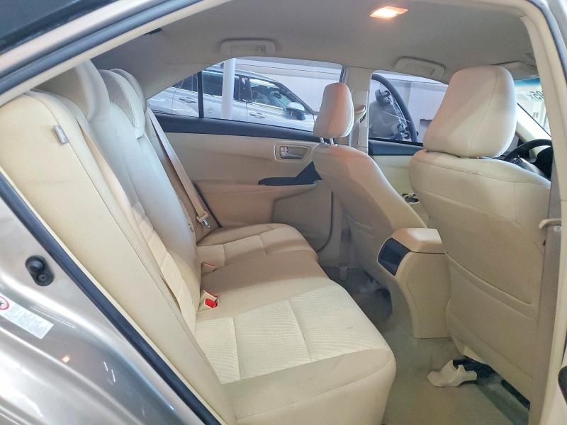 2016 Toyota Camry le