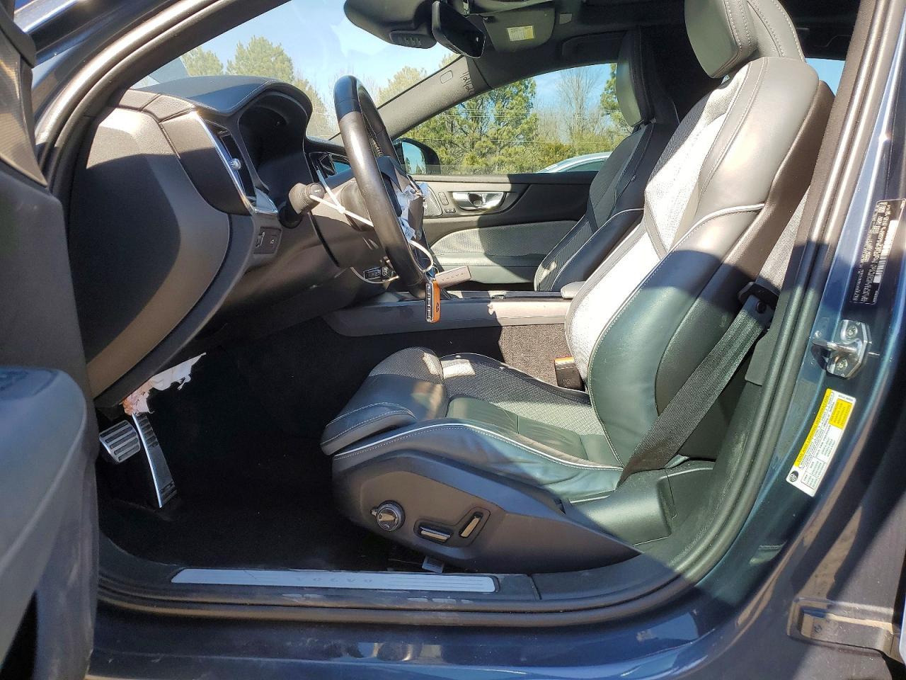 2021 Volvo S60 T5 R-design