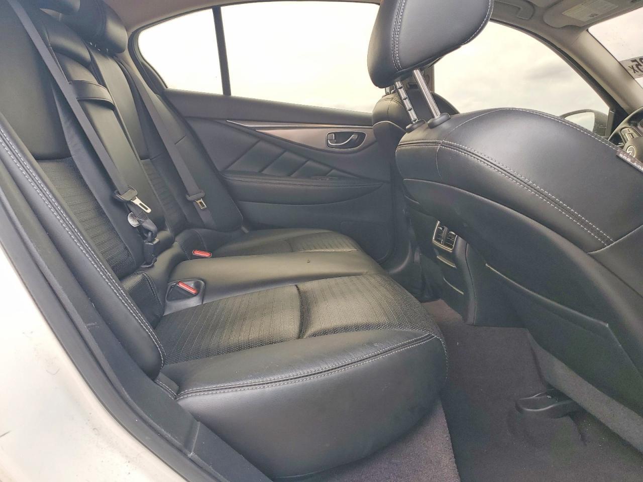 2018 Infiniti Q50 Luxe