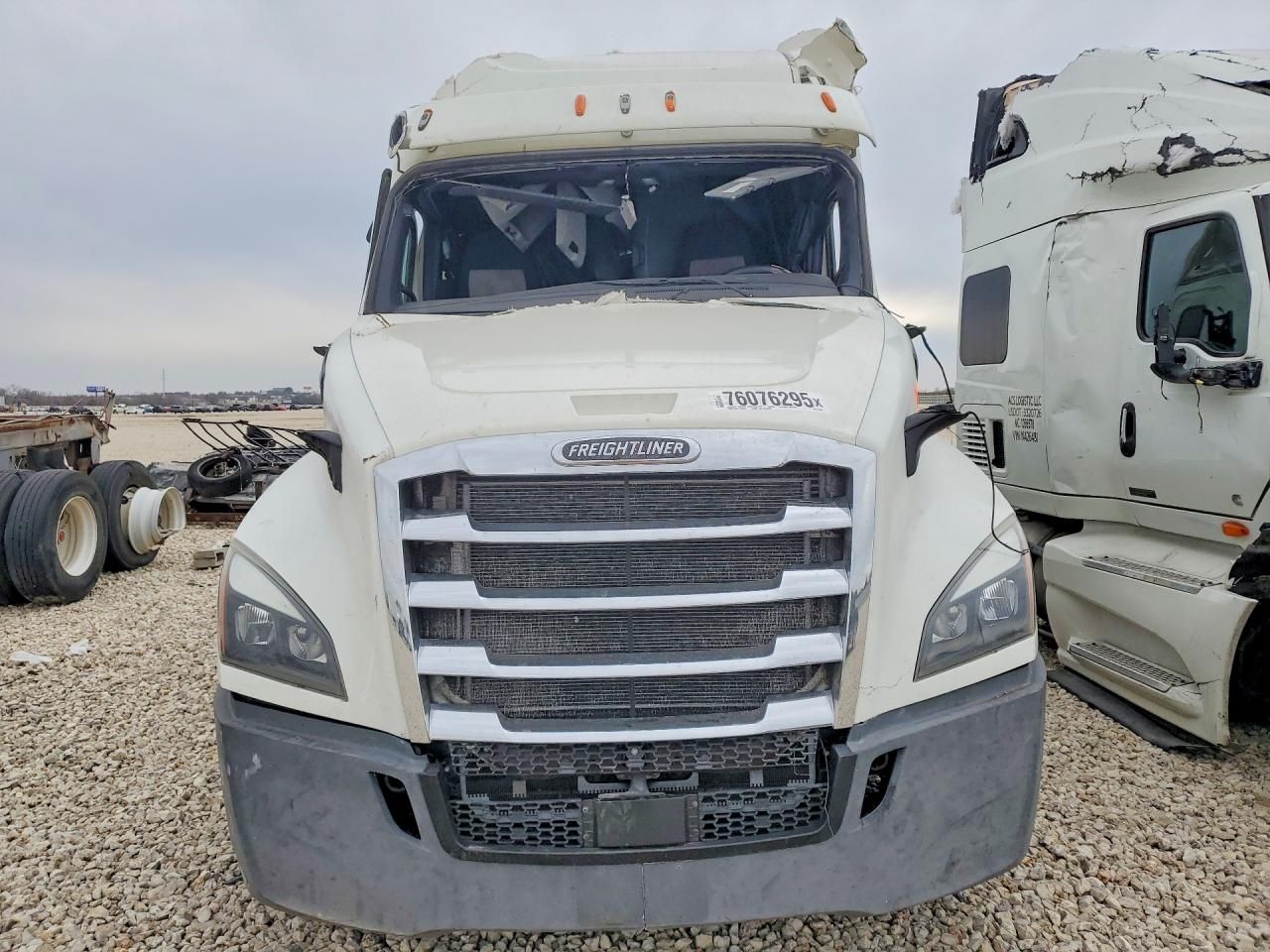 2020 Freightliner Cascadia 126