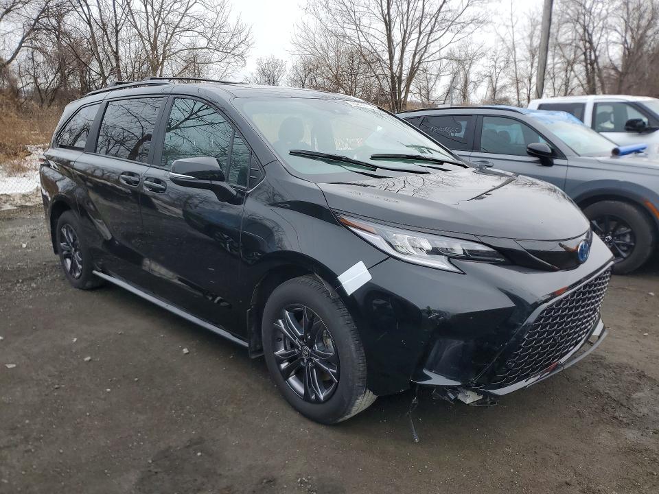 2025 Toyota Sienna