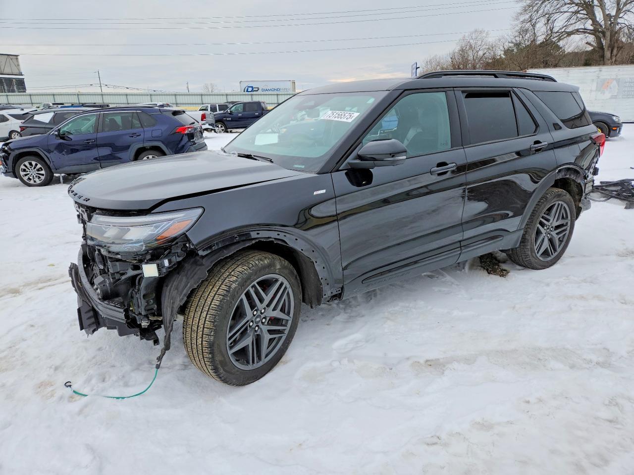 2025 Ford Explorer St-line