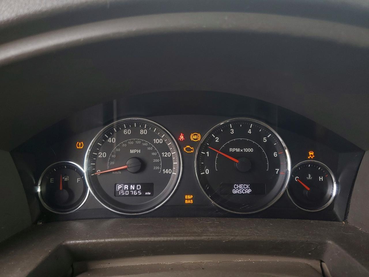 2009 Jeep Commander Sport