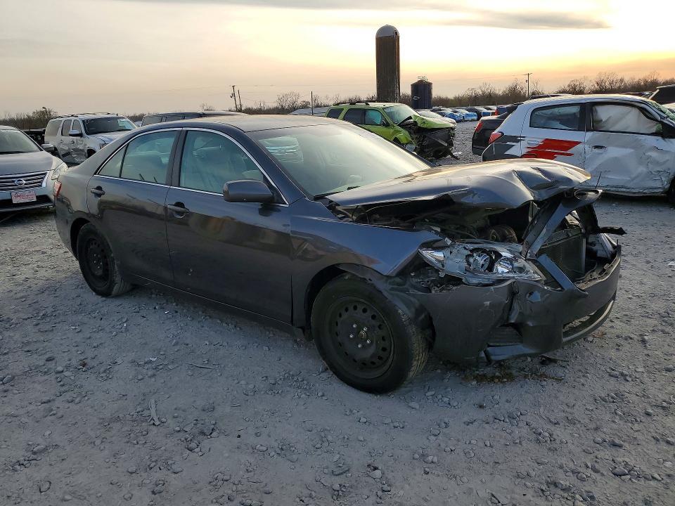 2010 Toyota Camry le