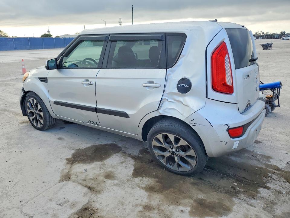 2013 KIA Soul +