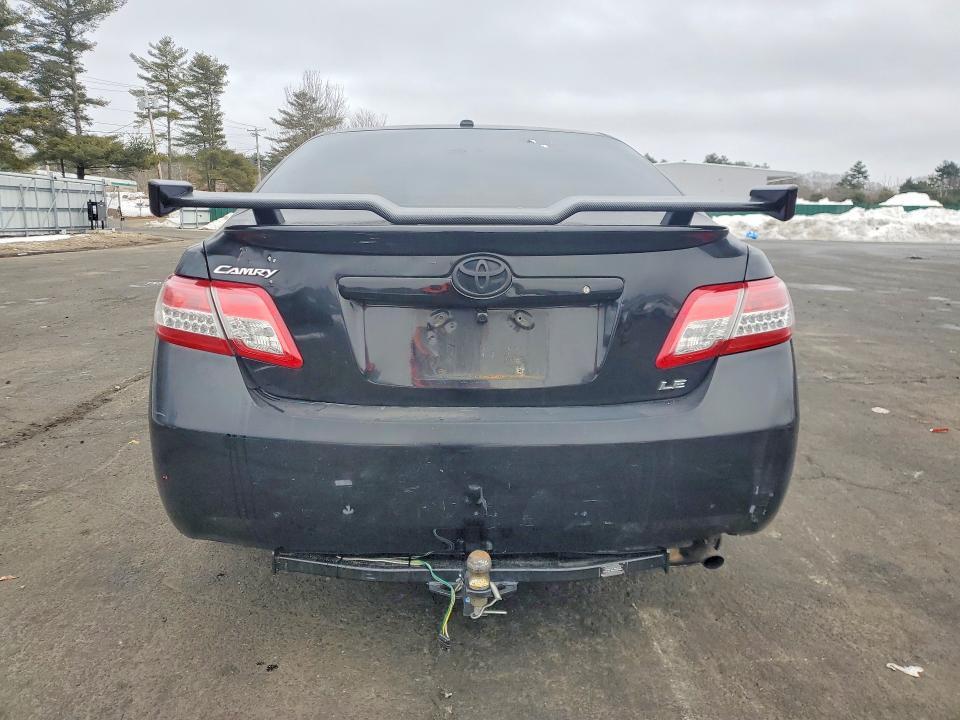 2011 Toyota Camry le