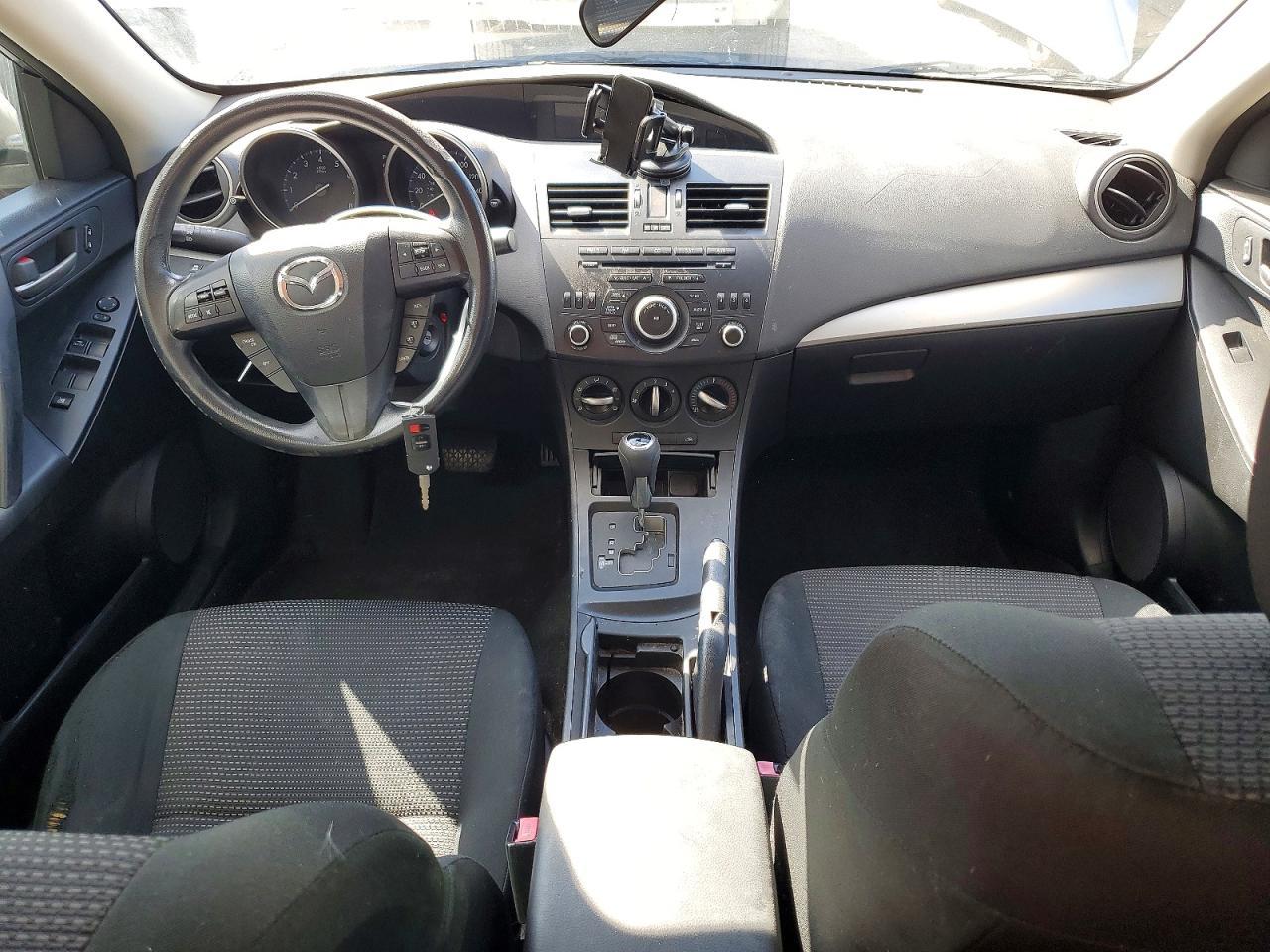 2013 Mazda 3 I