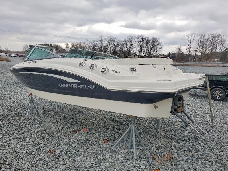 2013 Chaparral Boat-Boat