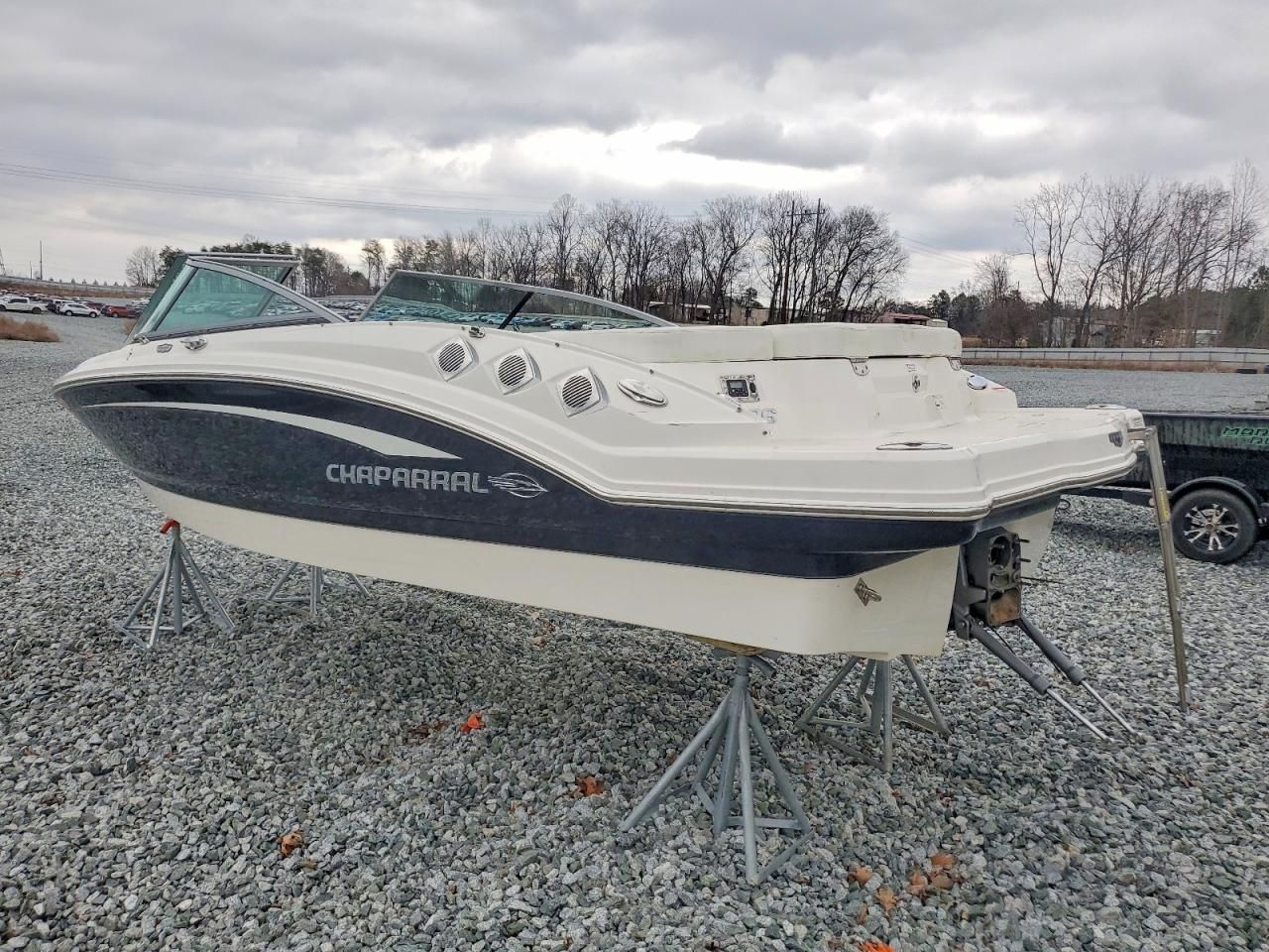 2013 Chaparral Boat-Boat