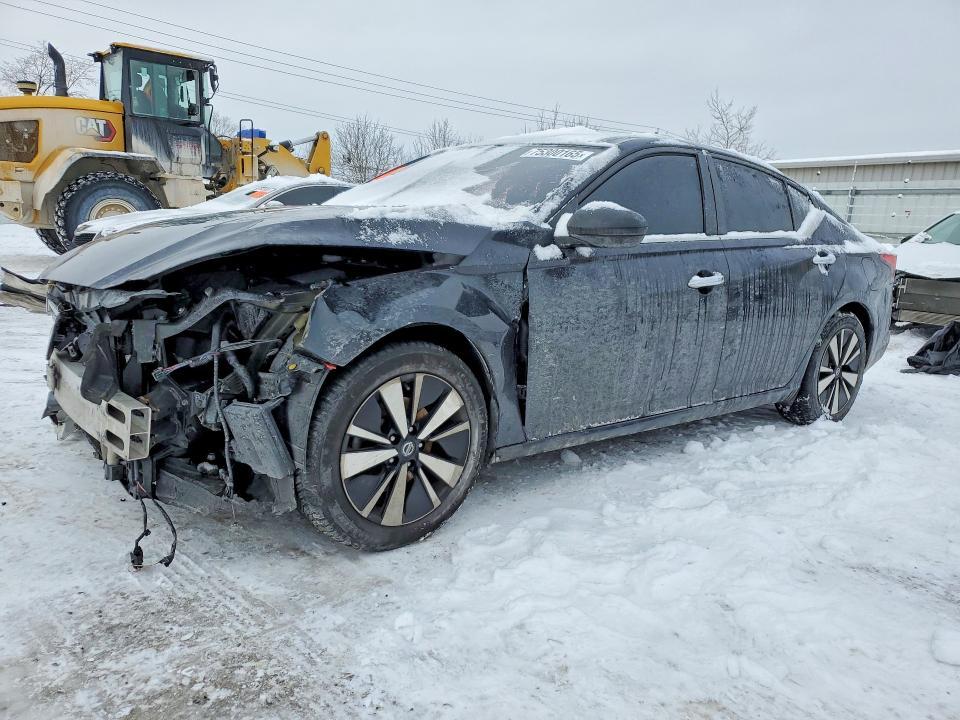 2022 Nissan Altima sv