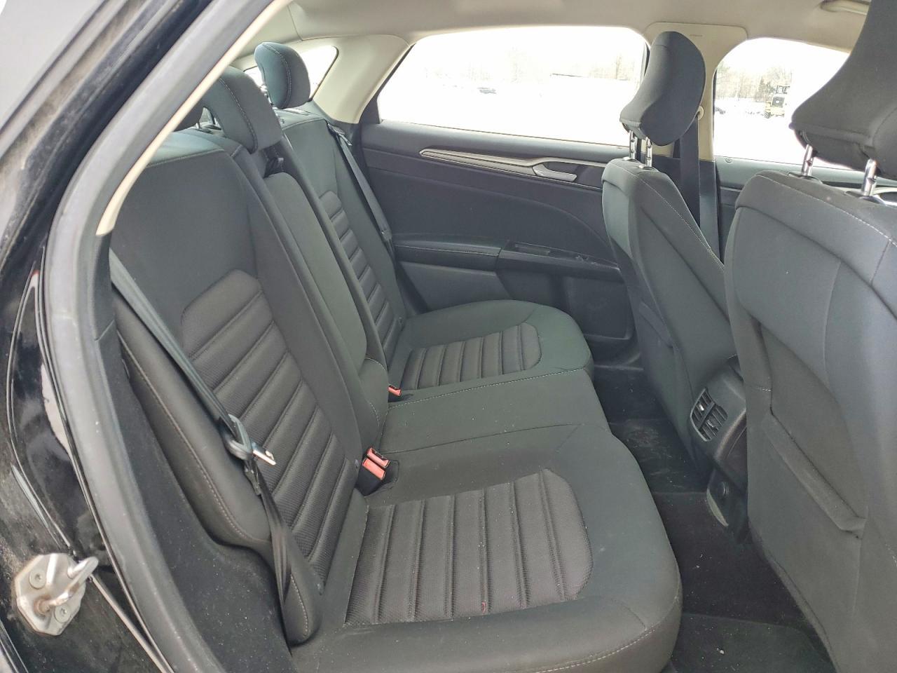 2017 Ford Fusion se