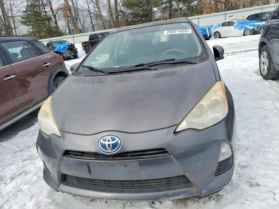 2013 Toyota Prius c Three