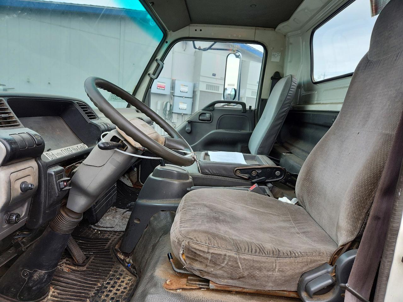 1999 Isuzu NPR