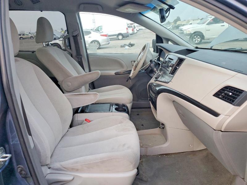 2014 Toyota Sienna le