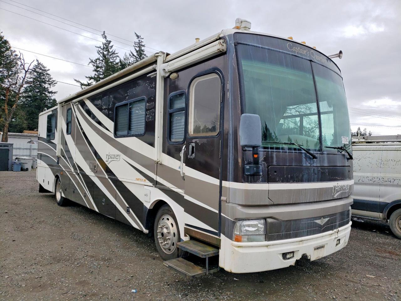 2003 Discovery 2003 Freightliner XC Chassis RV