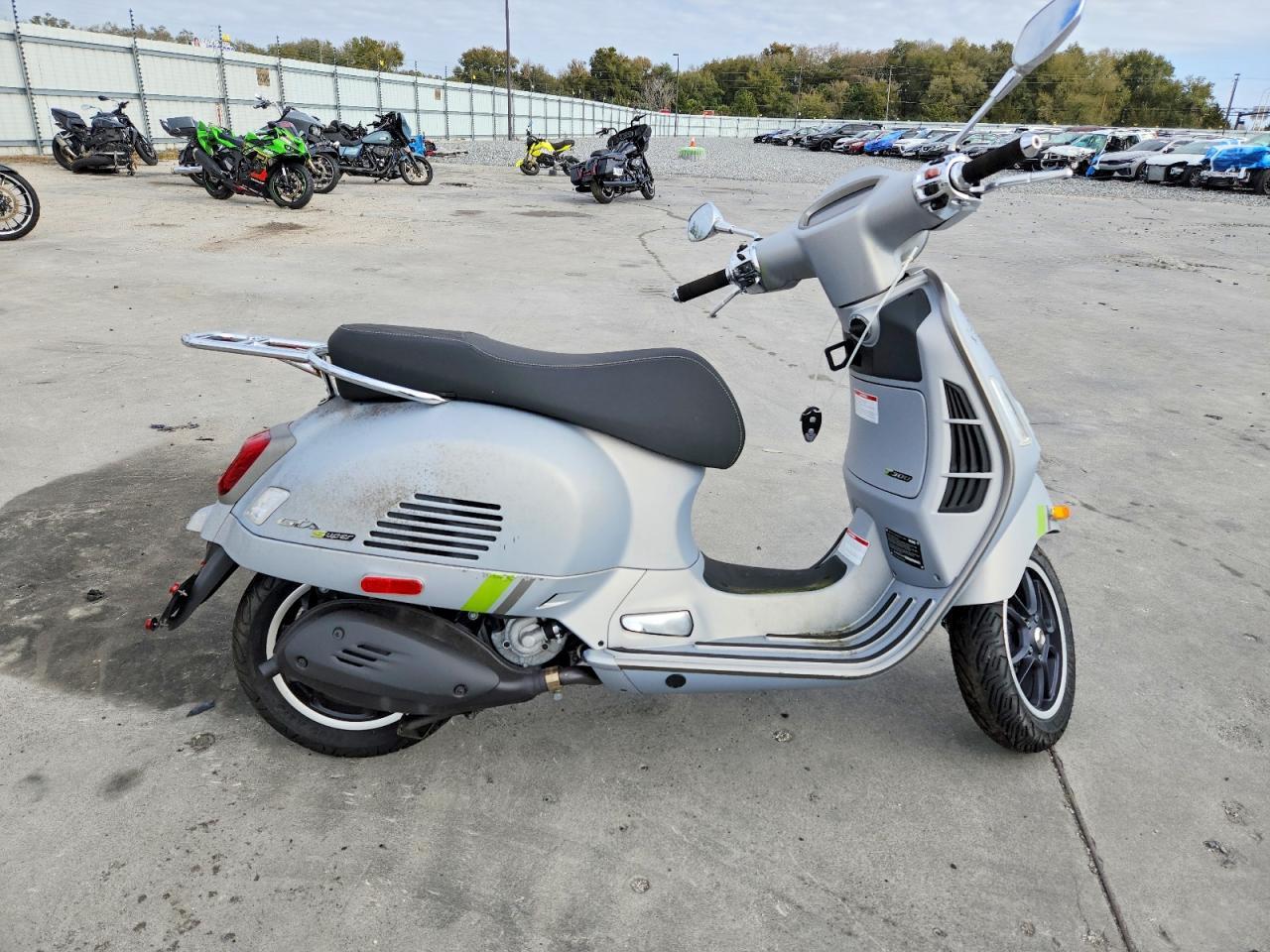 2023 Vespa GTS/SEI Giorni 300