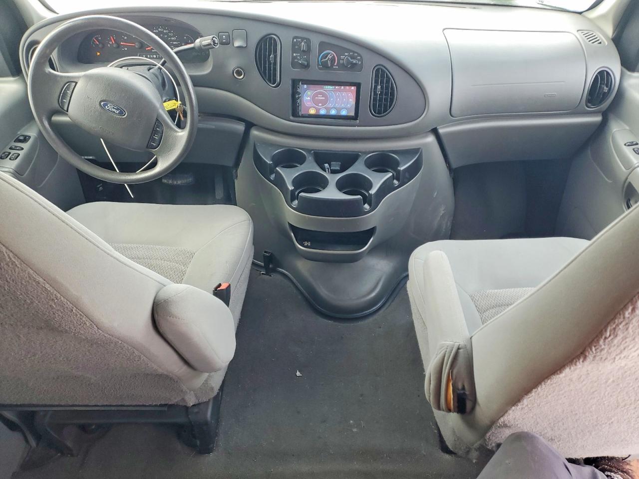 2006 Ford Econoline E350 Super Duty Wagon