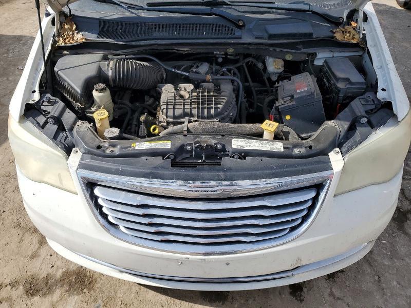 2012 Chrysler Town & Country Touring