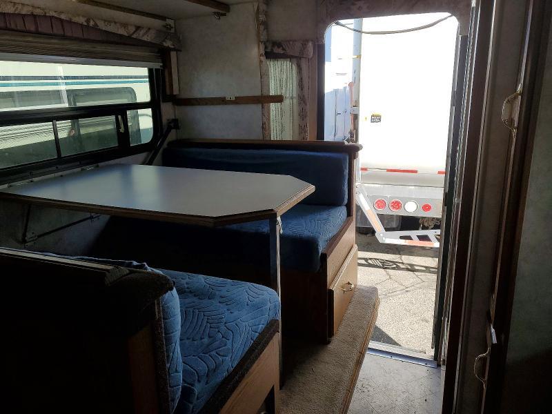 2002 Arctic Fox Camper