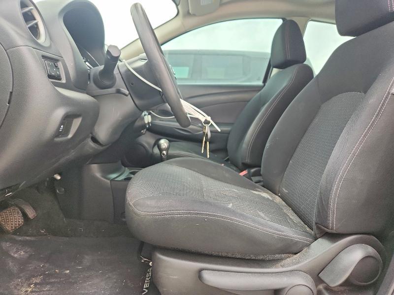 2014 Niss Versa