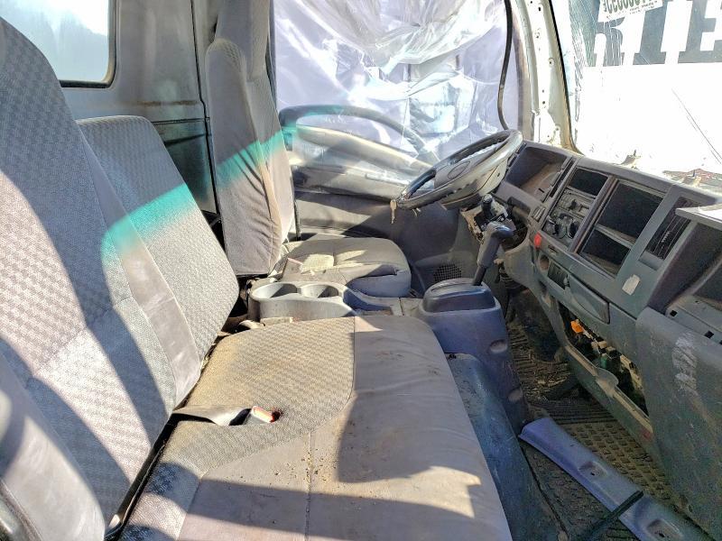 2011 Isuzu NPR