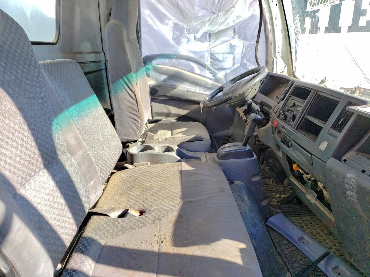 2011 Isuzu NPR