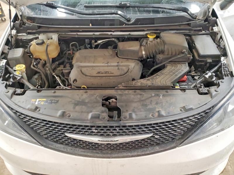 2022 Chrysler Voyager lx