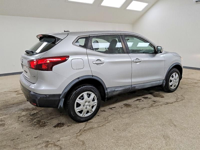 2017 Nissan Rogue Sport s